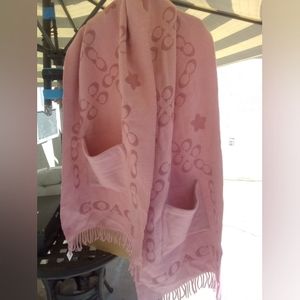 Coach reversible Scarf/muffler